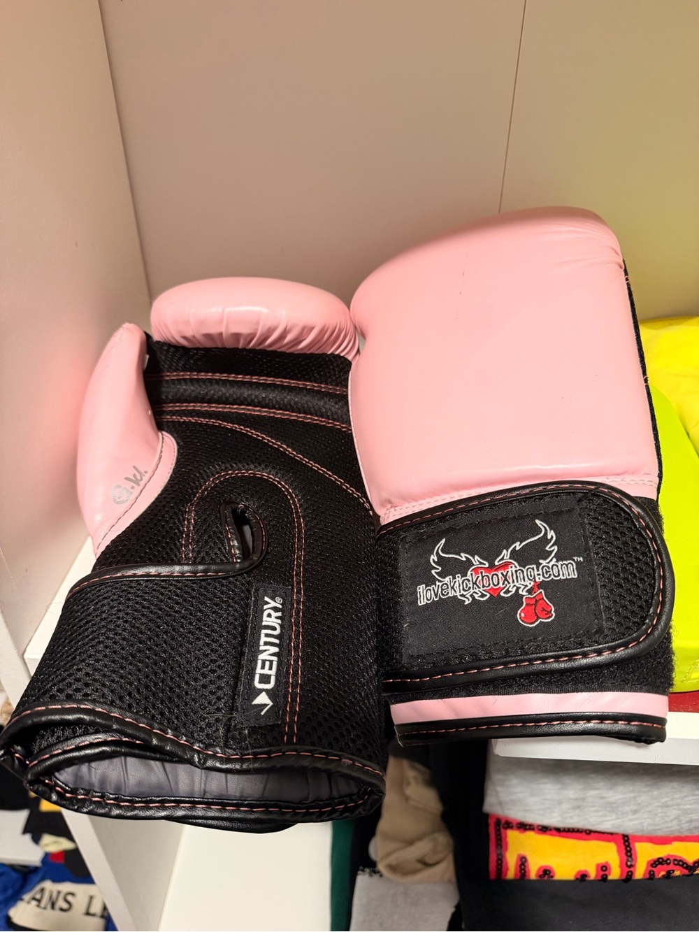Century women’s  Pink Boxing Gloves